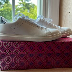 Tory Burch Howell Court White/ Navy Sneaker New 7.5